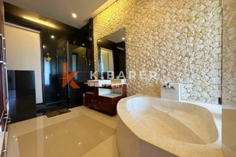 Вилла с 3 спальнями в Легиан, Kuta, Бадунг, Индонезия № 12424 11