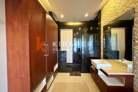 Вилла с 3 спальнями в Легиан, Kuta, Бадунг, Индонезия № 12424 14