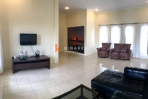Вилла с 3 спальнями в Легиан, Kuta, Бадунг, Индонезия № 12426 3
