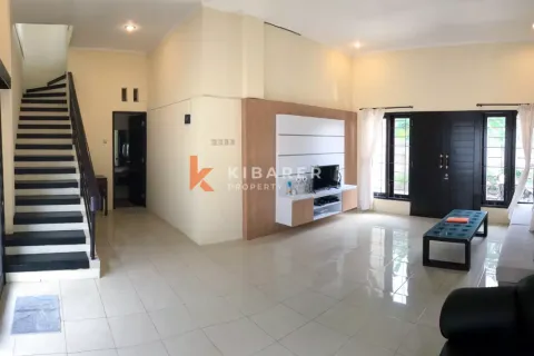Вилла с 3 спальнями в Легиан, Kuta, Бадунг, Индонезия № 12426 2