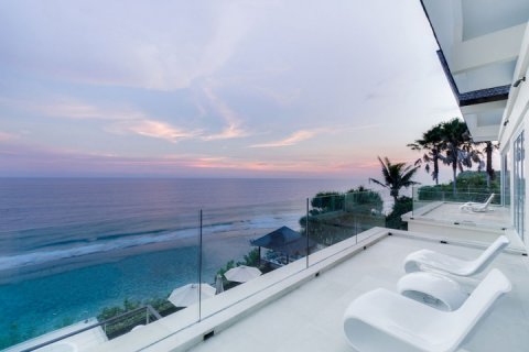 5 bedrooms Villa in South Kuta, Badung, Indonesia No. 612 3