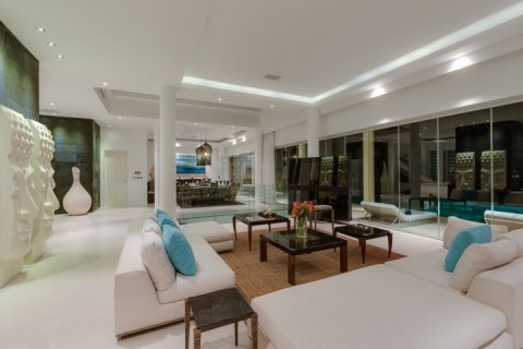 5 bedrooms Villa in South Kuta, Badung, Indonesia No. 612 28