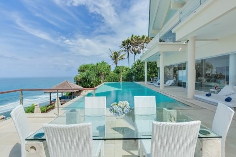 5 bedrooms Villa in South Kuta, Badung, Indonesia No. 612 11