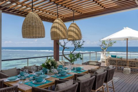 5 bedrooms Villa in South Kuta, Badung, Indonesia No. 613 2