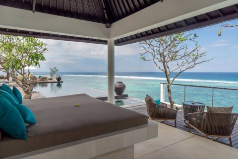 5 bedrooms Villa in South Kuta, Badung, Indonesia No. 613 3
