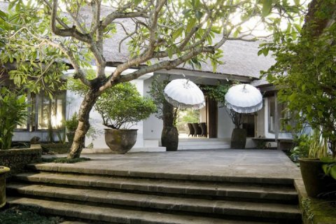 5 bedrooms Villa in Seminyak, Badung, Indonesia No. 611 25