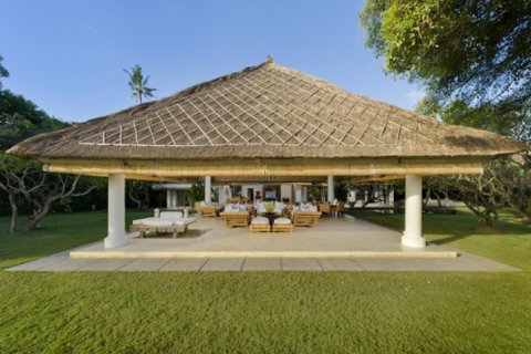 5 bedrooms Villa in Seminyak, Badung, Indonesia No. 611 9