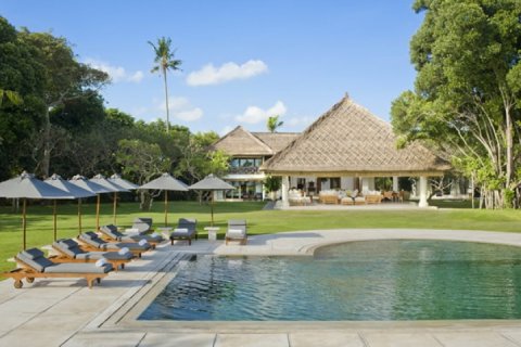 5 bedrooms Villa in Seminyak, Badung, Indonesia No. 611 24