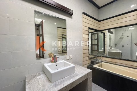 Вилла с 2 спальнями в Kerobokan, Бадунг, Индонезия № 13093 16