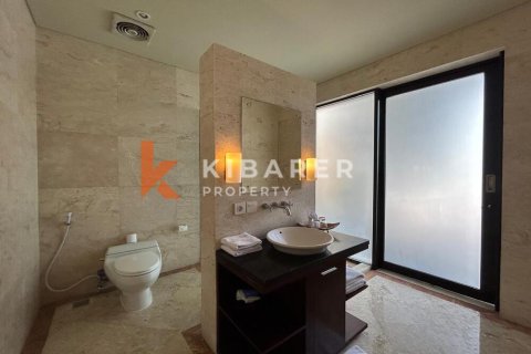 4 bedrooms Villa in Jimbaran, Badung, Indonesia No. 12142 10