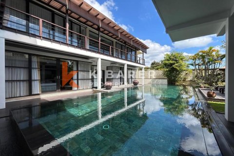 4 bedrooms Villa in Jimbaran, Badung, Indonesia No. 12142 4