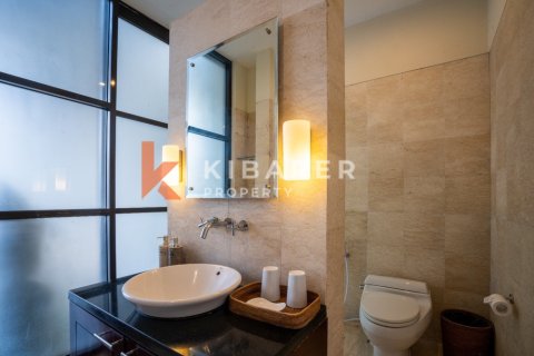4 bedrooms Villa in Jimbaran, Badung, Indonesia No. 12143 5