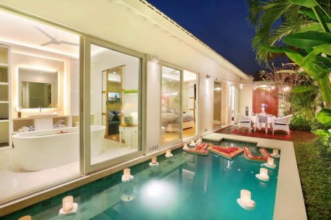8 bedrooms Villa in Seminyak, Badung, Indonesia No. 258 15