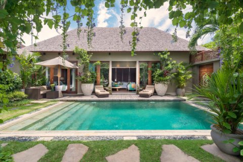 2 bedrooms Villa in Seminyak, Badung, Indonesia No. 1122 1