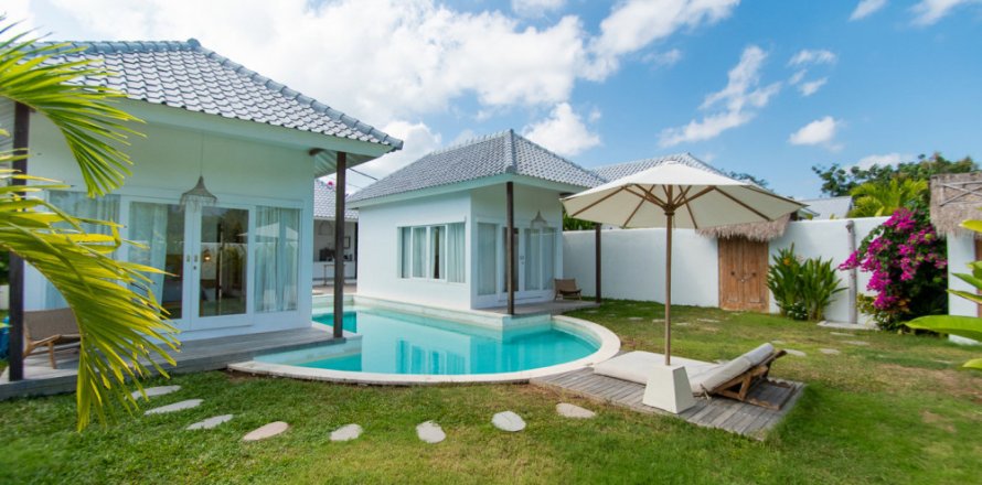 2 bedrooms Villa in Kuta, Badung, Indonesia No. 10927