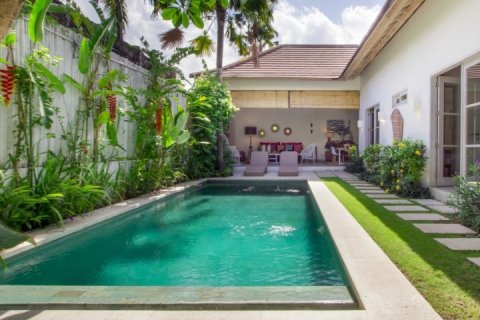 Вилла с 3 спальнями в Seminyak, Бадунг, Индонезия № 1711