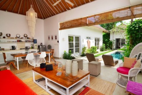 Вилла с 3 спальнями в Seminyak, Бадунг, Индонезия № 1711 4