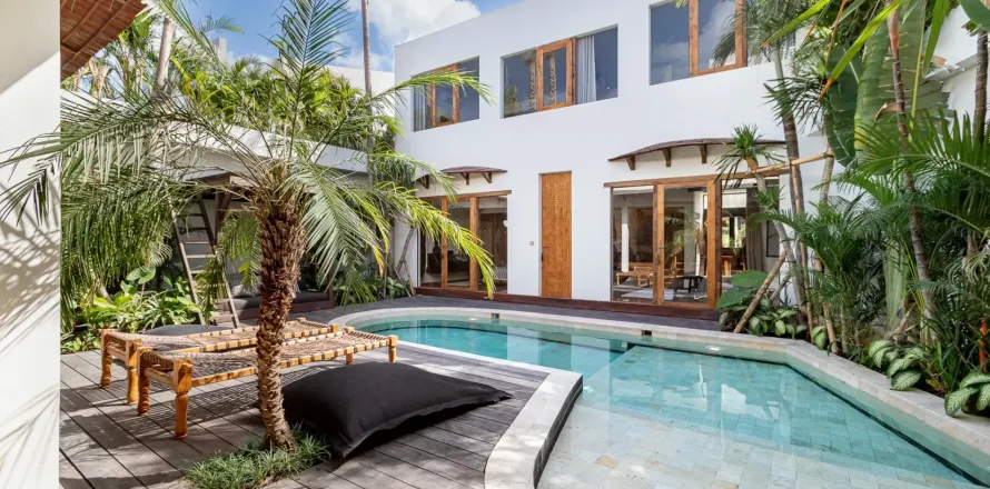 4 bedrooms Villa in Badung, Indonesia No. 10510