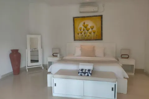 7 bedrooms Villa in Tibubeneng, Badung, Indonesia No. 10899 29