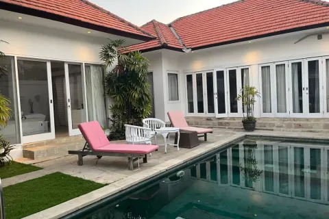 7 bedrooms Villa in Tibubeneng, Badung, Indonesia No. 10899
