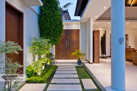 Вилла с 5 спальнями в Canggu, Бадунг, Индонезия № 8228 5