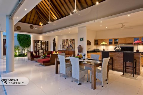 Вилла с 5 спальнями в Canggu, Бадунг, Индонезия № 8228 13