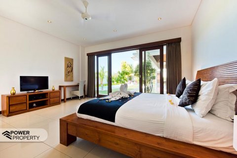 Вилла с 5 спальнями в Canggu, Бадунг, Индонезия № 8228 12