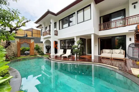 Вилла с 5 спальнями в Seminyak, Бадунг, Индонезия № 13312