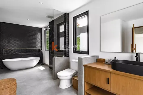 4 bedrooms Villa in Badung, Indonesia No. 13316 18