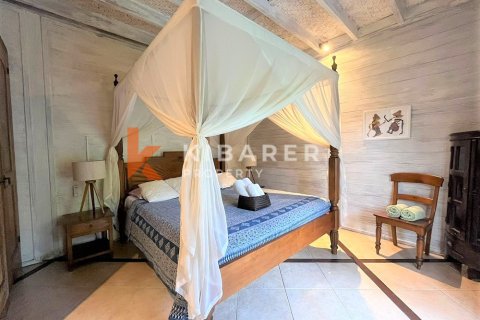 4 bedrooms Villa in Tibubeneng, Badung, Indonesia No. 12792 3