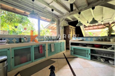 4 bedrooms Villa in Tibubeneng, Badung, Indonesia No. 12792 7