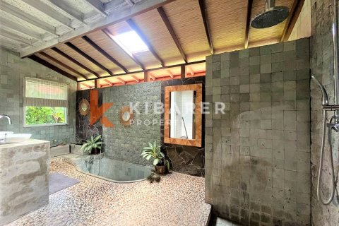 4 bedrooms Villa in Tibubeneng, Badung, Indonesia No. 12792 10