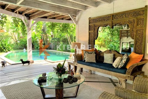 4 bedrooms Villa in Tibubeneng, Badung, Indonesia No. 12792 8