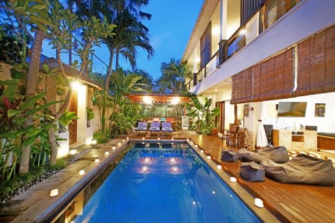 Вилла с 5 спальнями в Seminyak, Бадунг, Индонезия № 1011 2