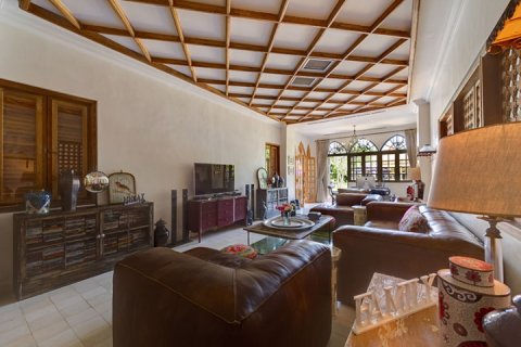 Вилла с 4 спальнями в Seminyak, Бадунг, Индонезия № 783 29