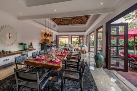 Вилла с 4 спальнями в Seminyak, Бадунг, Индонезия № 780 6