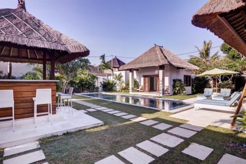 Вилла с 6 спальнями в Seminyak, Бадунг, Индонезия № 782