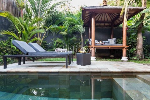 7 bedrooms Villa in Jimbaran, Badung, Indonesia No. 272 3