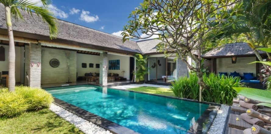 4 bedrooms Villa in Seminyak, Badung, Indonesia No. 1137