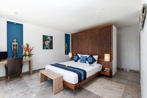 4 bedrooms Villa in Seminyak, Badung, Indonesia No. 1137 24