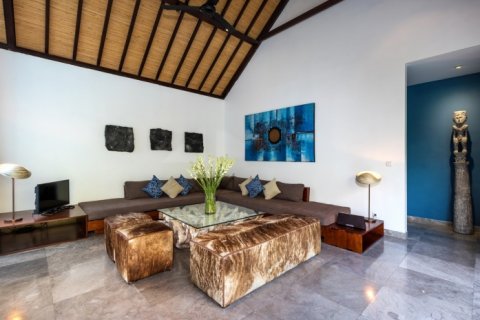 4 bedrooms Villa in Seminyak, Badung, Indonesia No. 1137 13