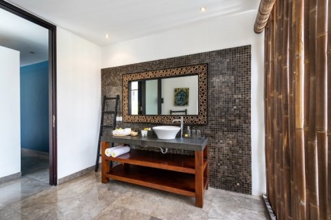 4 bedrooms Villa in Seminyak, Badung, Indonesia No. 1137 28