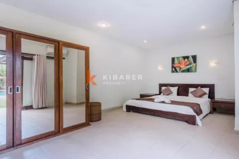 4 bedrooms Villa in Seminyak, Badung, Indonesia No. 11976 16