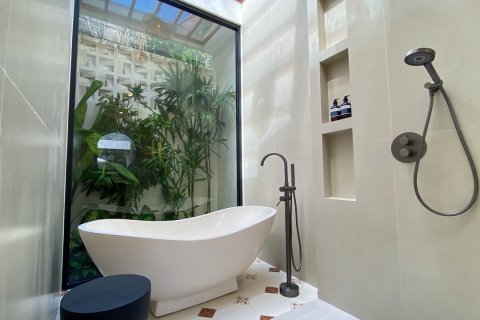 350m2 Villa in Kerobokan, Badung, Indonesia No. 13696 21