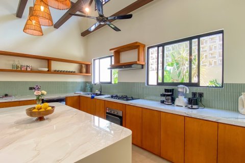 350m2 Villa in Kerobokan, Badung, Indonesia No. 13696 13