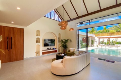 350m2 Villa in Kerobokan, Badung, Indonesia No. 13696 8