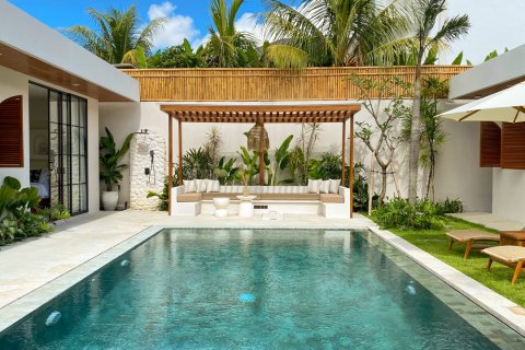 Studio Villa in Kerobokan, Badung, Indonesia No. 13696