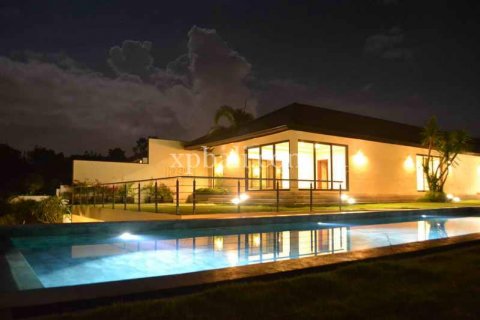 Вилла с 6 спальнями в Canggu, Бадунг, Индонезия № 483 10