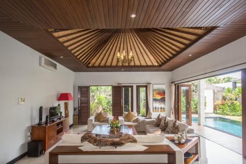 Вилла с 3 спальнями в Seminyak, Бадунг, Индонезия № 1437 9