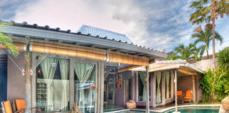 2 bedrooms Villa in Seminyak, Badung, Indonesia No. 11352